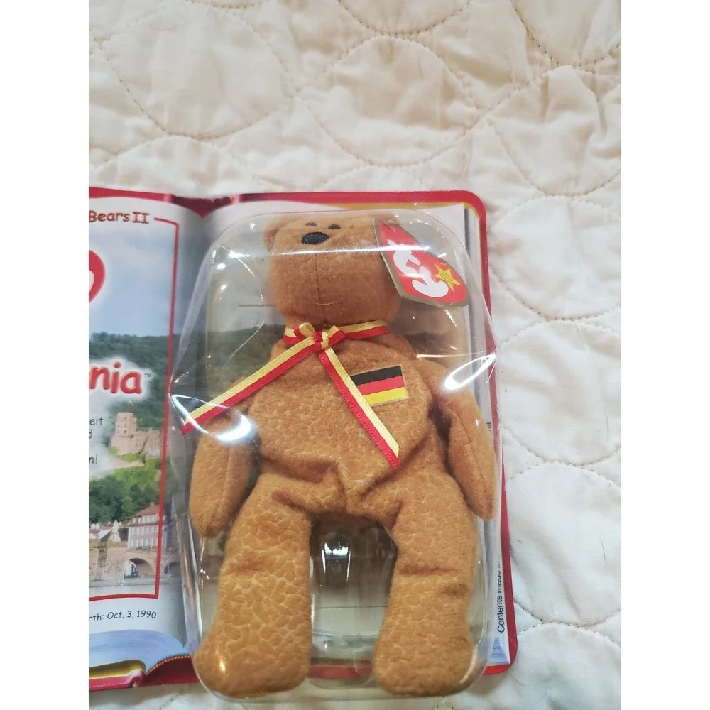Germania the Bear Ty Beanie Baby NEW! Retired International Bears II 2000 Sealed